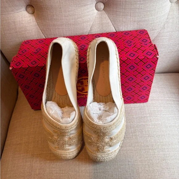 Tory Burch Cream and White Espadrilles - Picture 3 of 5